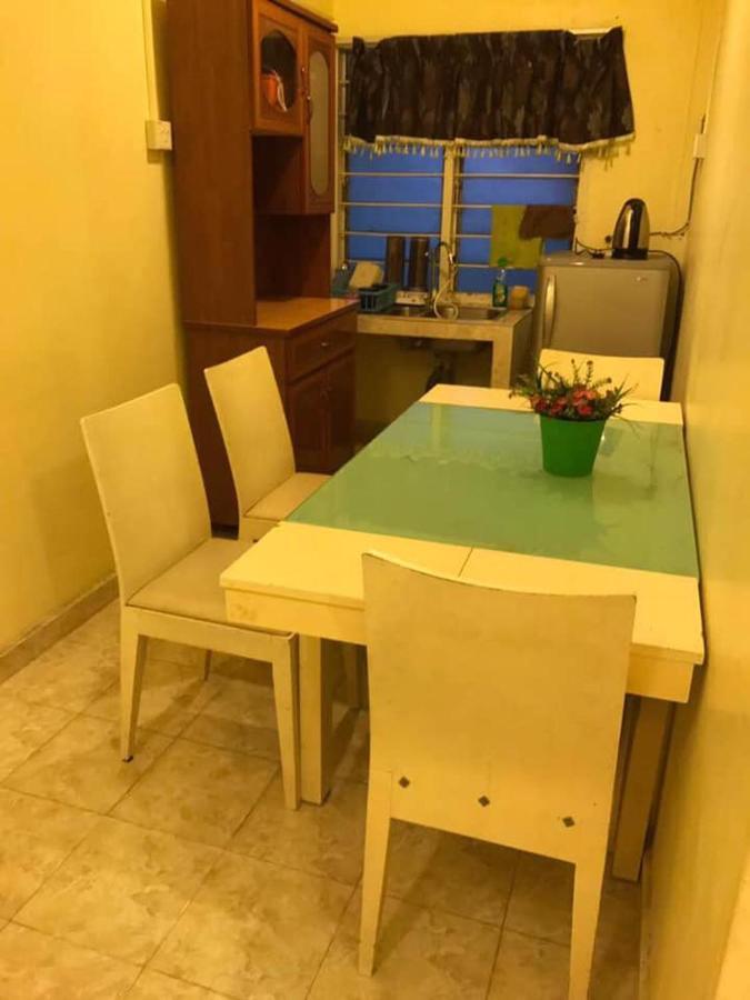 Trisya Homestay Kuala Terengganu Buitenkant foto