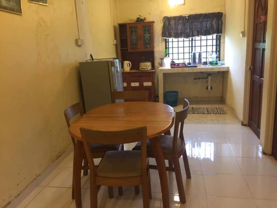 Trisya Homestay Kuala Terengganu Buitenkant foto